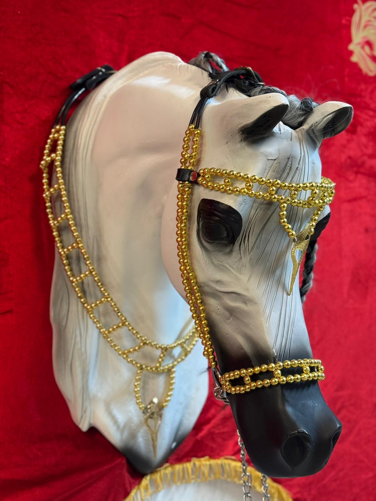 طقم جمال فاخر ذهبي (رشمة مع عقد الرقبة)  - صورة 4