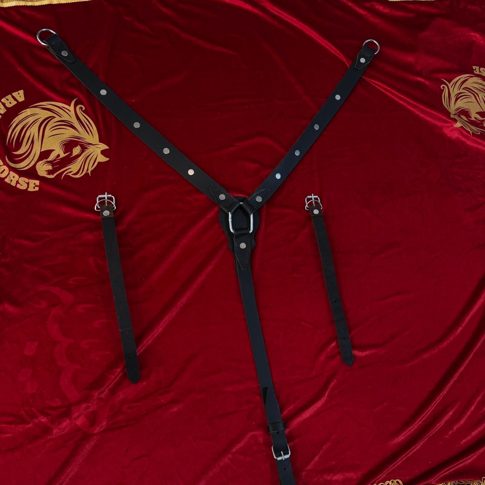 صدرية خيل جلدية