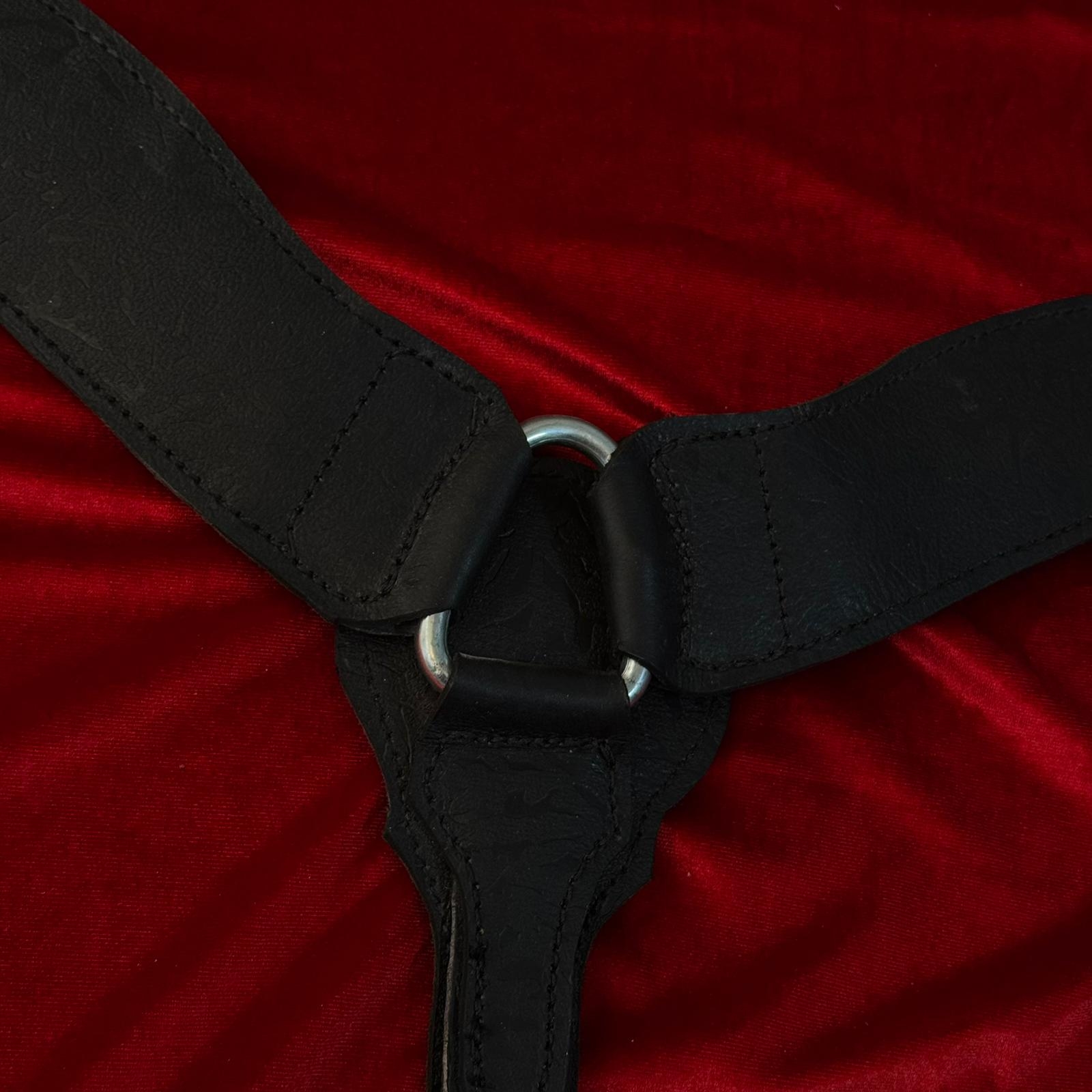 صدرية خيل جلدية