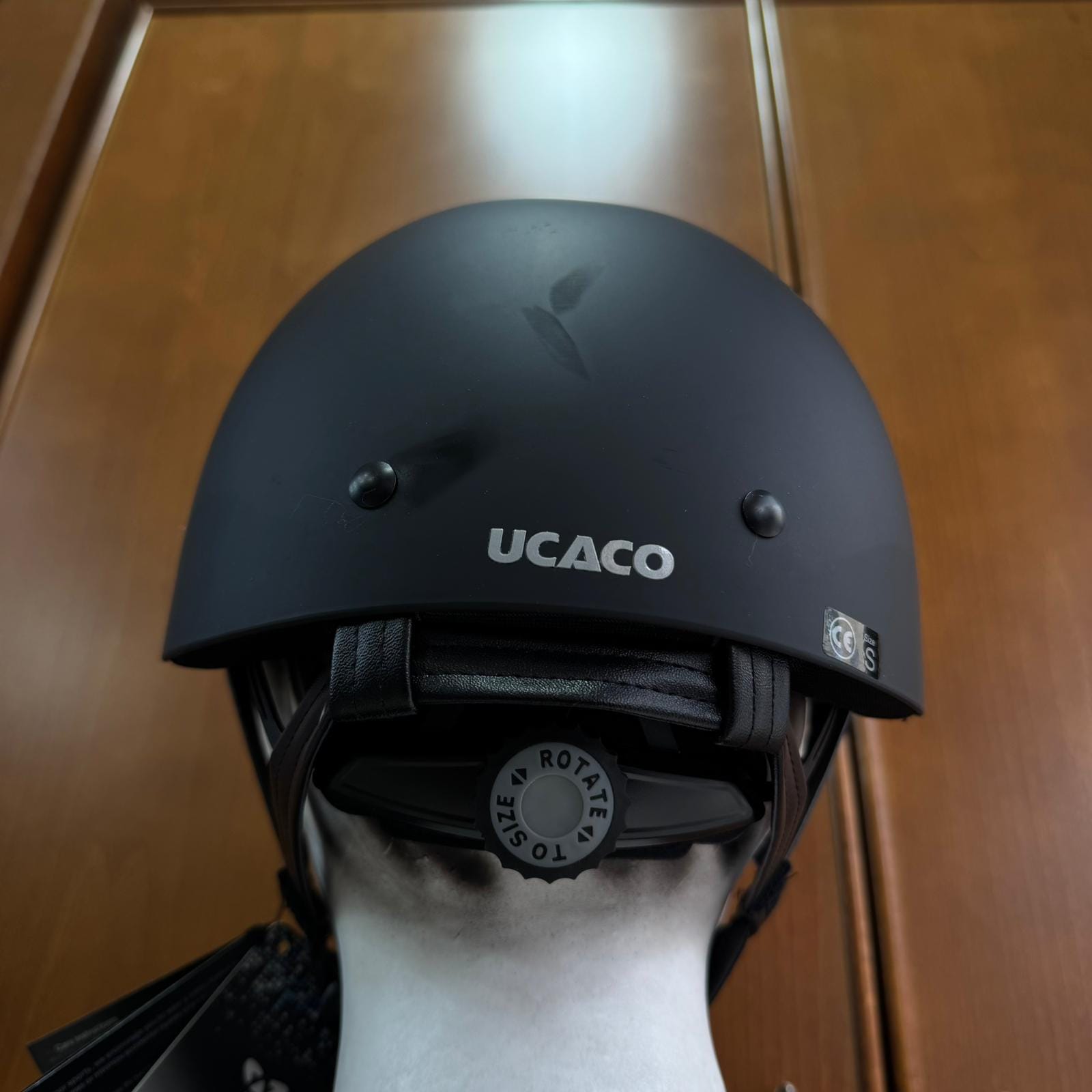 خوذ الحماية للفرسان