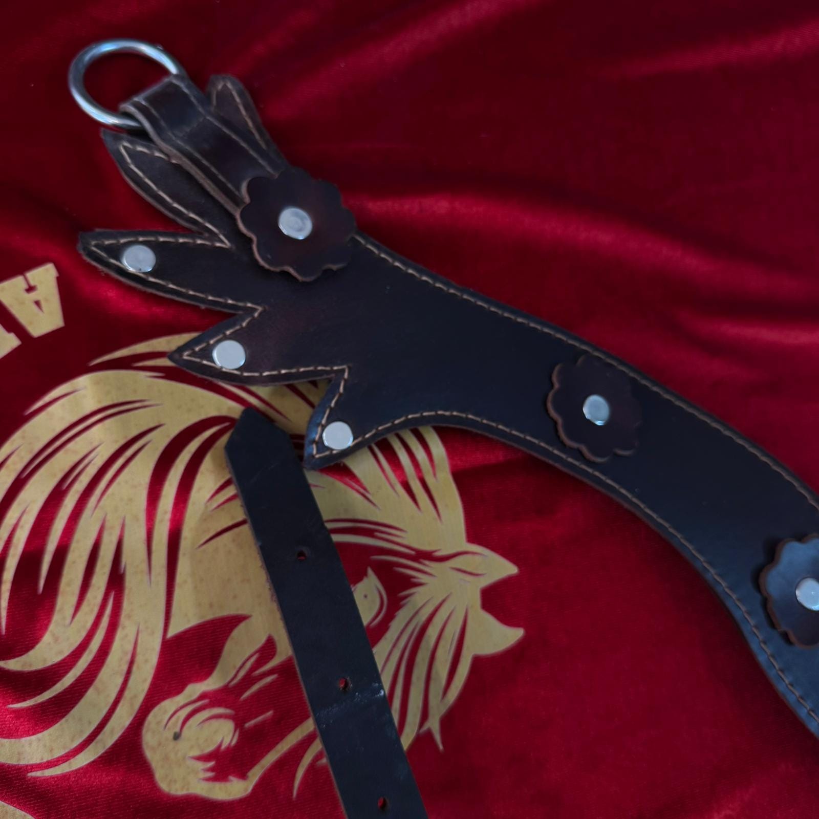 صدرية خيل جلدية