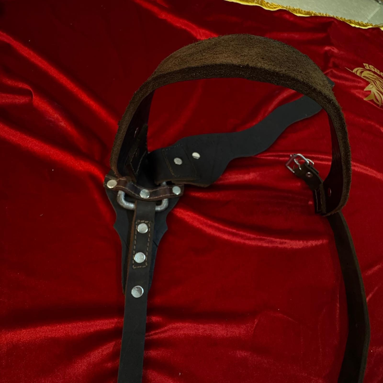 صدرية خيل جلدية