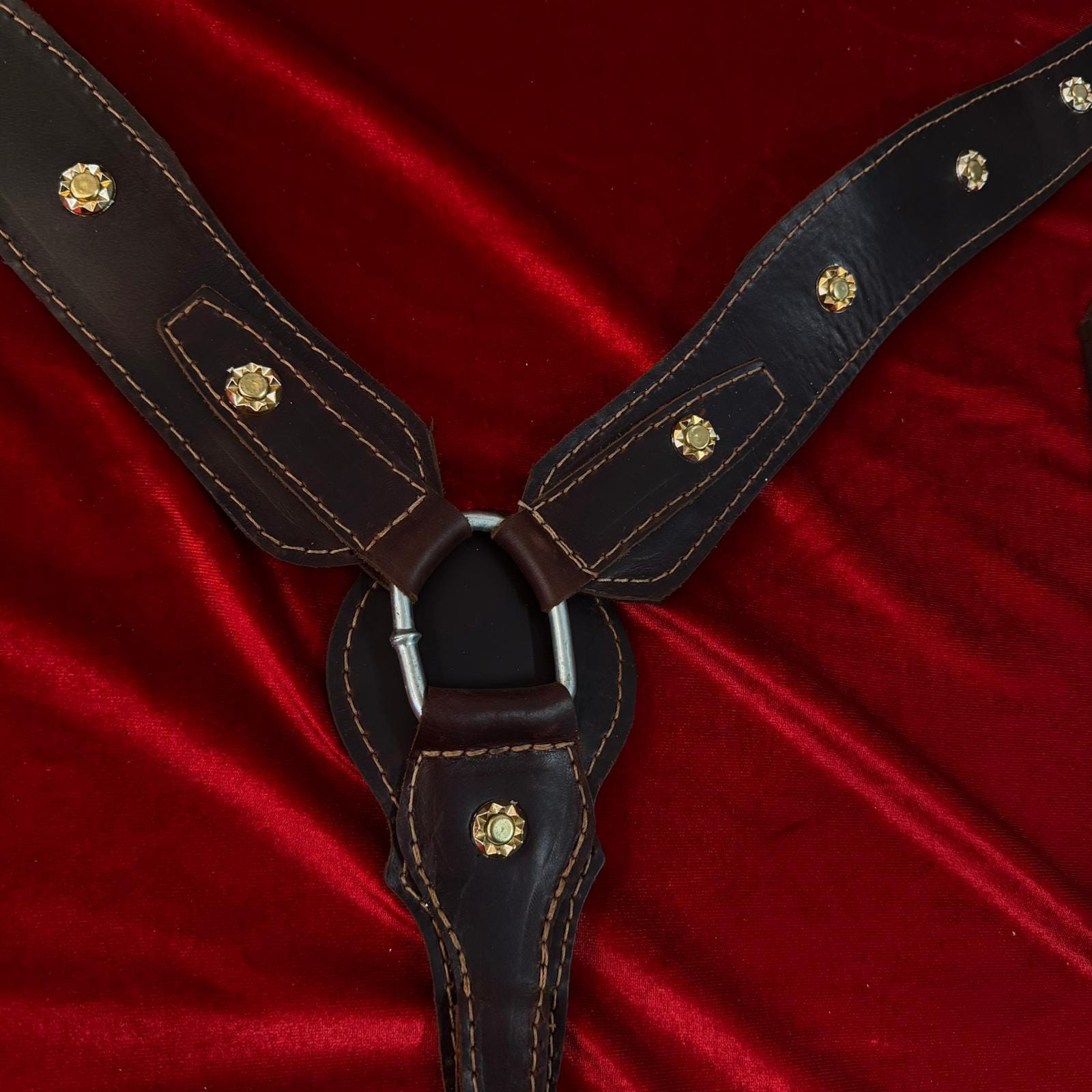 صدرية خيل جلدية