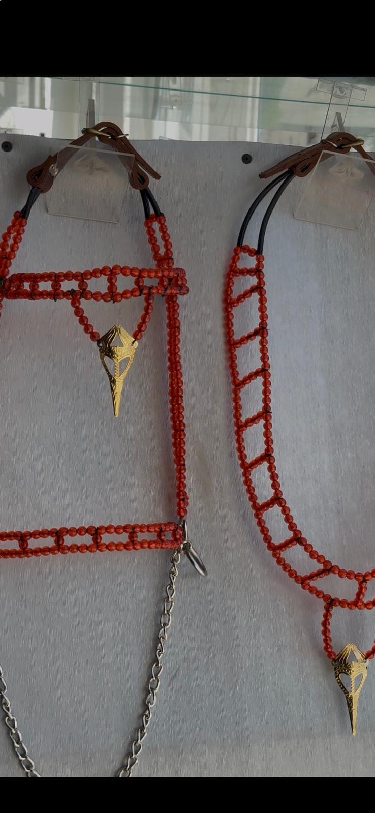 طقم جمال فاخر أحمر (رشمة مع عقد الرقبة)