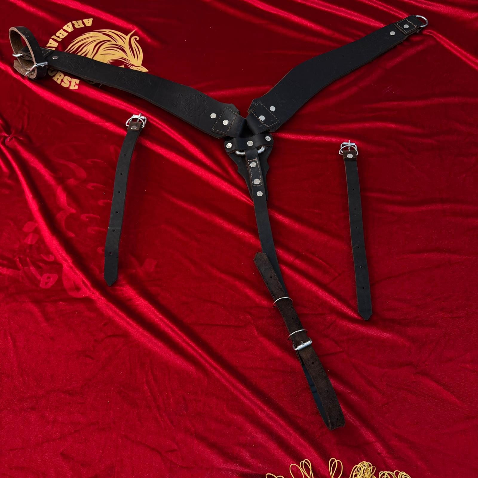 صدرية خيل جلدية